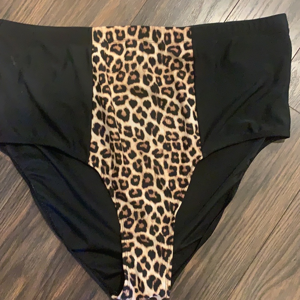 Forever 21 Leopard Print Two Piece Swim Suit - Picture 3 of 5